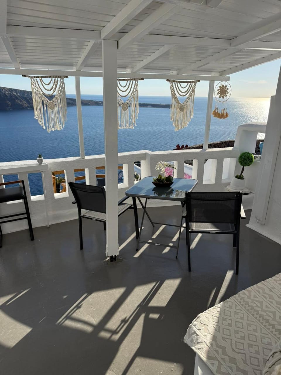 Natural landscape, View (from property/room), Balcony/Terrace, Living room, Seating area, Dining area, Sea view