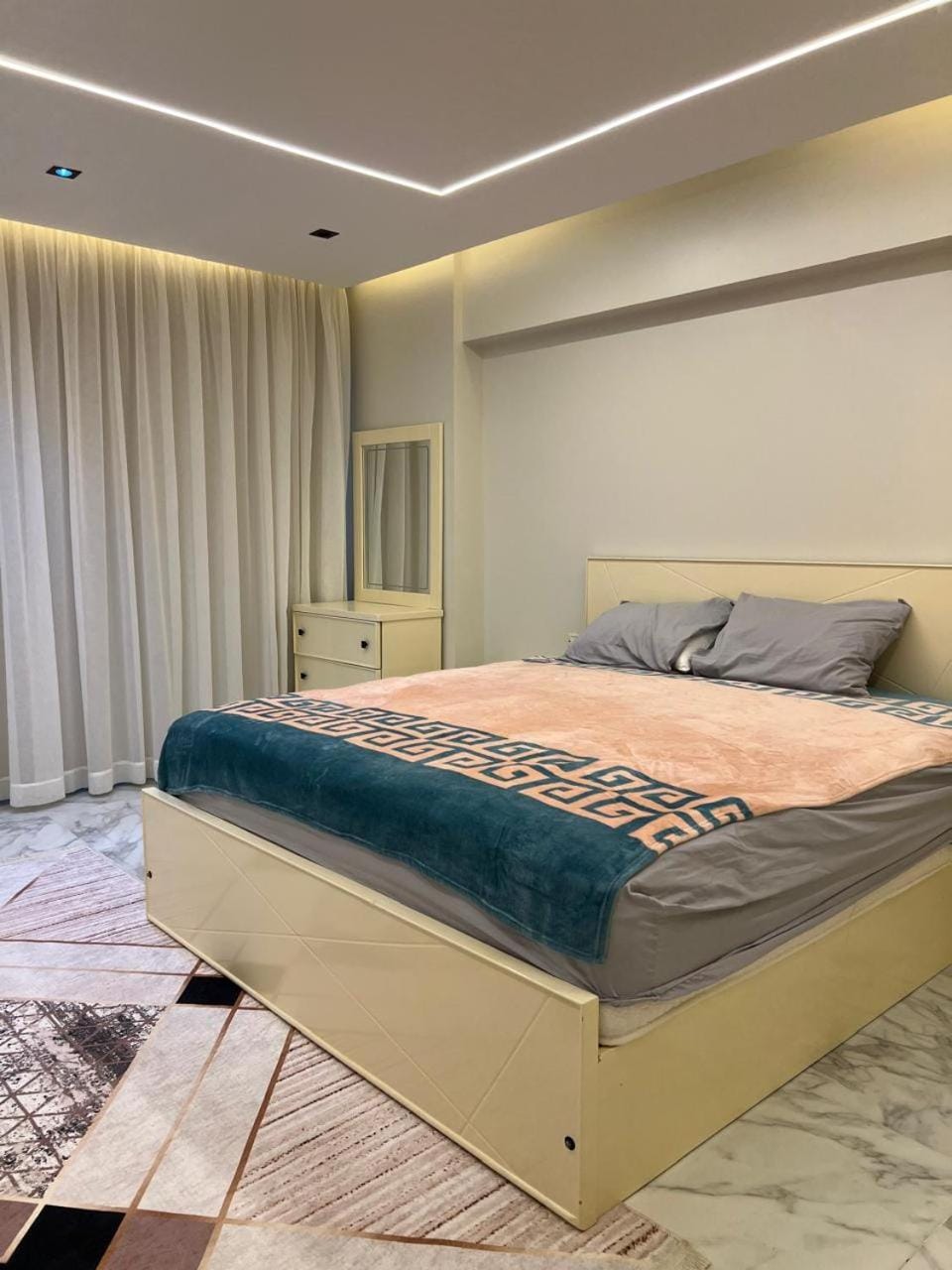 White Palace Tower Apartment in New Cairo City