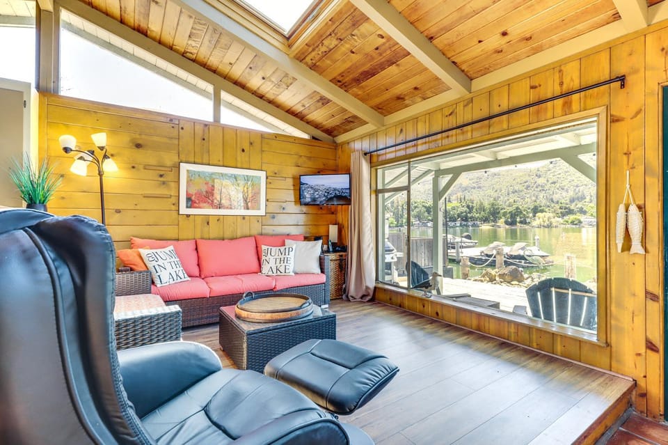 Angler's Paradise! Clear Lake Home w/ Scenic Views House in Clear Lake