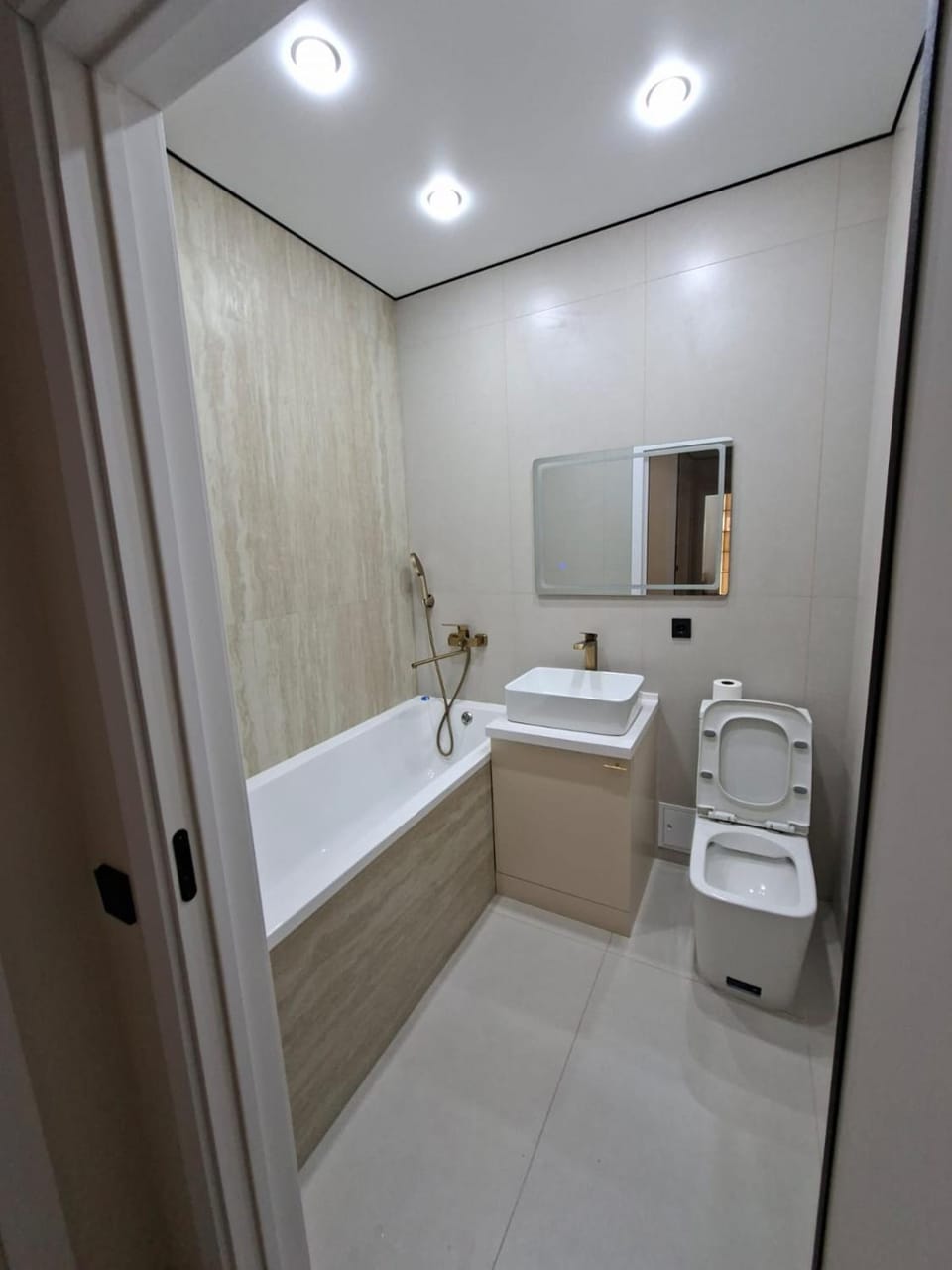 Arena Park Apartment in Almaty