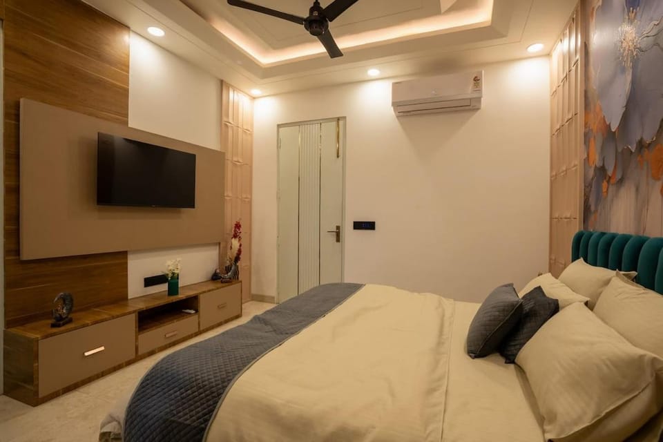 Aurum Ville 4 BHK Boho Luxe Retreat w Jacuzzi Villa in Jaipur