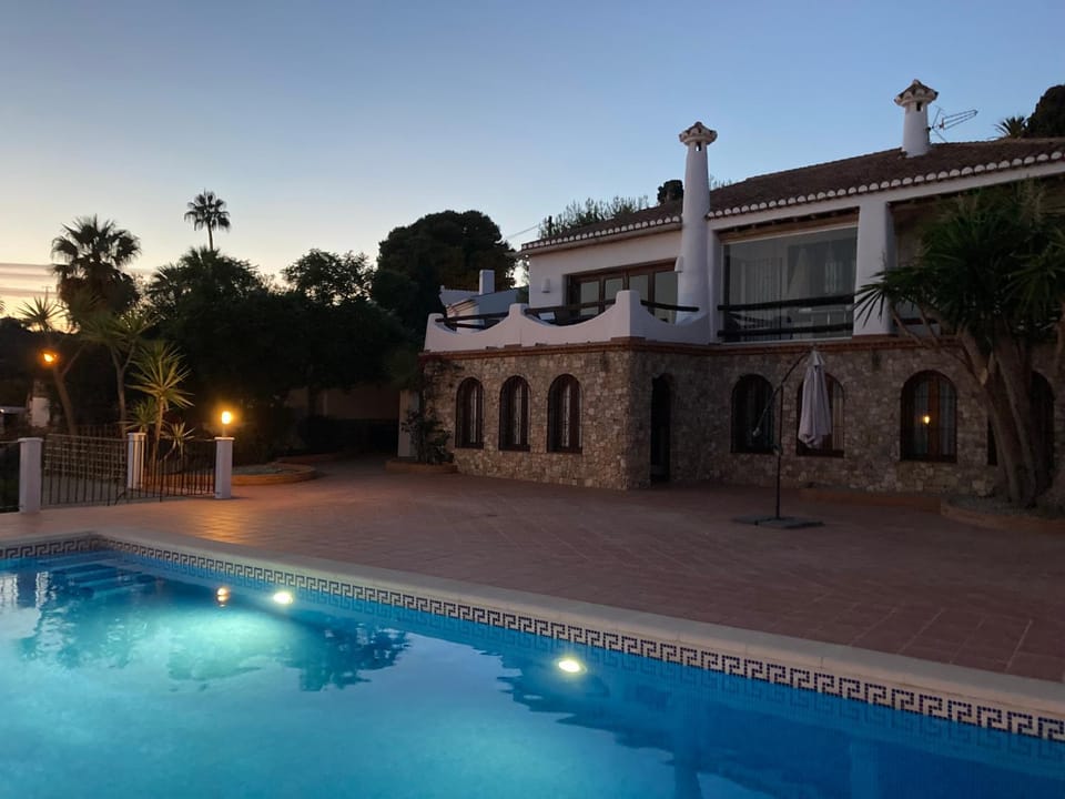 Property building, Pool view, Swimming pool