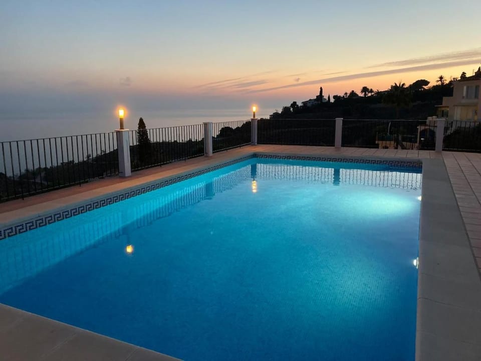 Night, Swimming pool