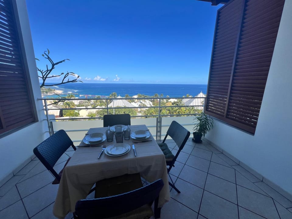 View (from property/room), Balcony/Terrace, Balcony/Terrace, Dining area, Meals