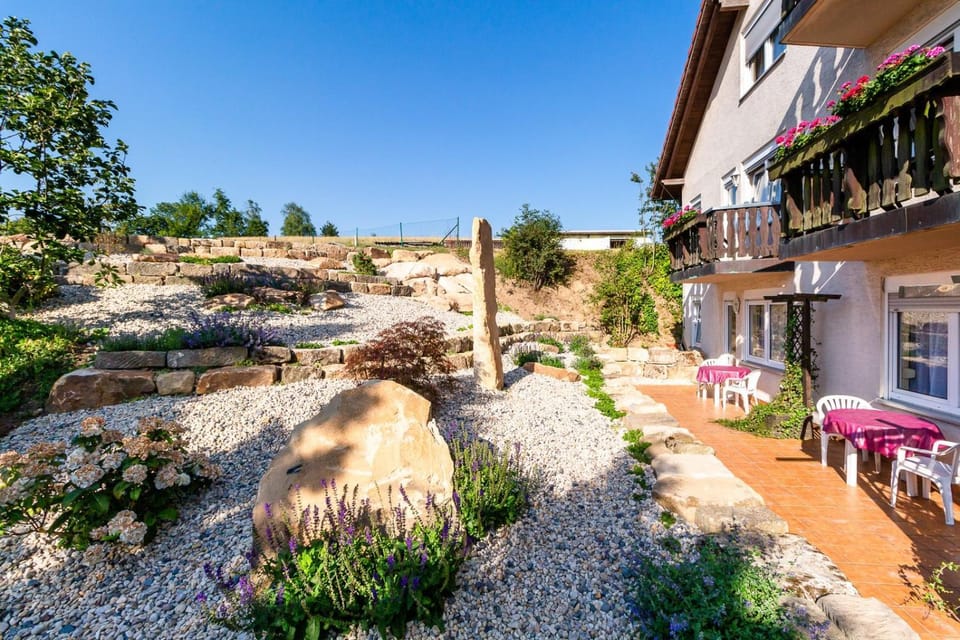 Property building, Garden, Balcony/Terrace, Balcony/Terrace, Garden view