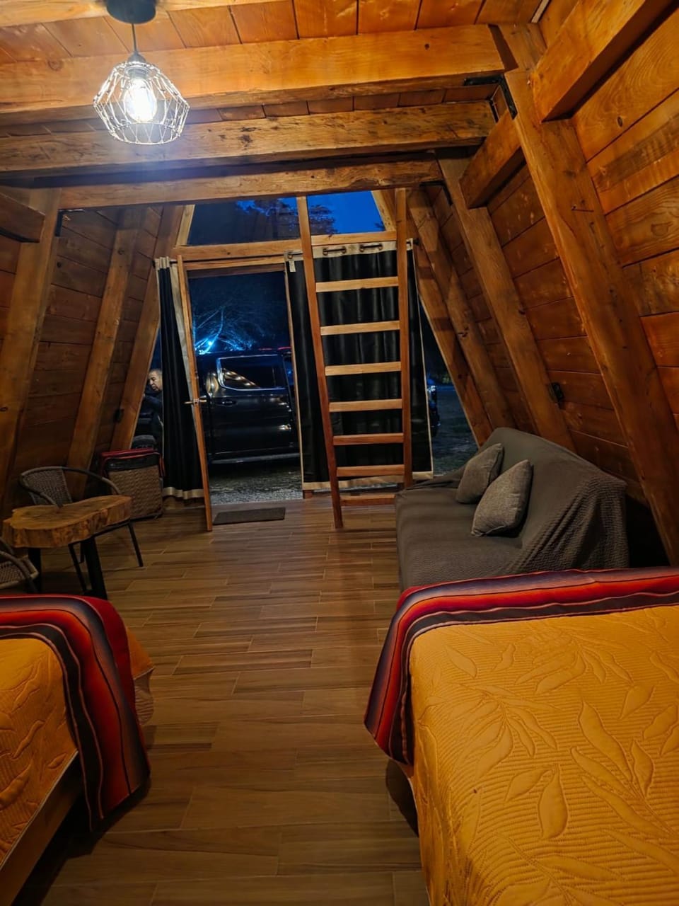 Chalet Cuarzo Campground/ 
RV Resort in Hidalgo, Mexico