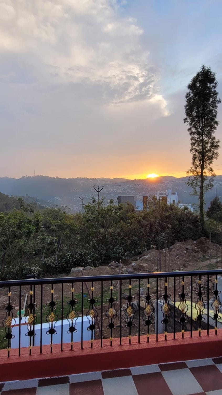 Orange Muttai Nature lodge in Kodaikanal