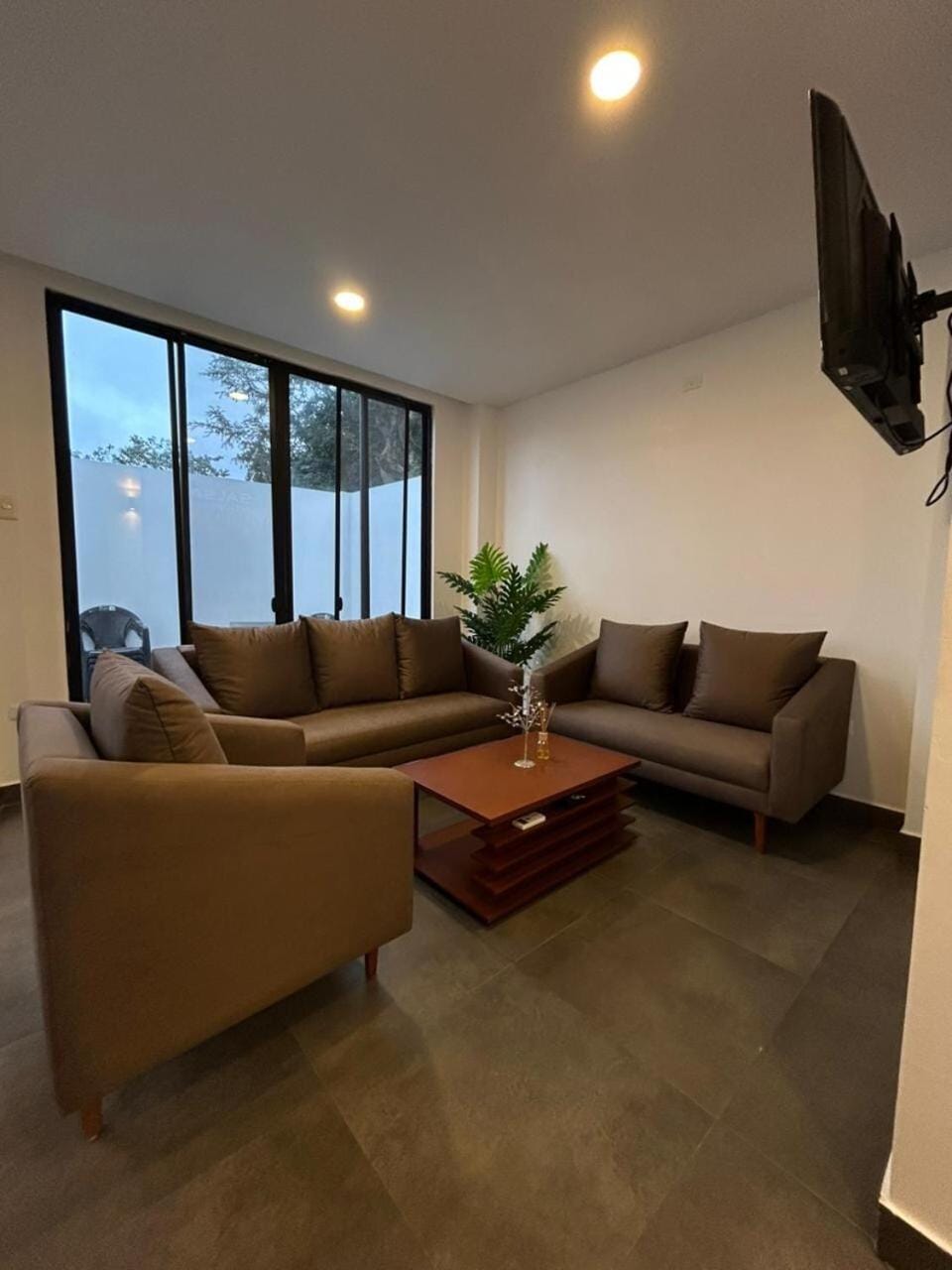 FinlandHouse House in Puerto Lopez