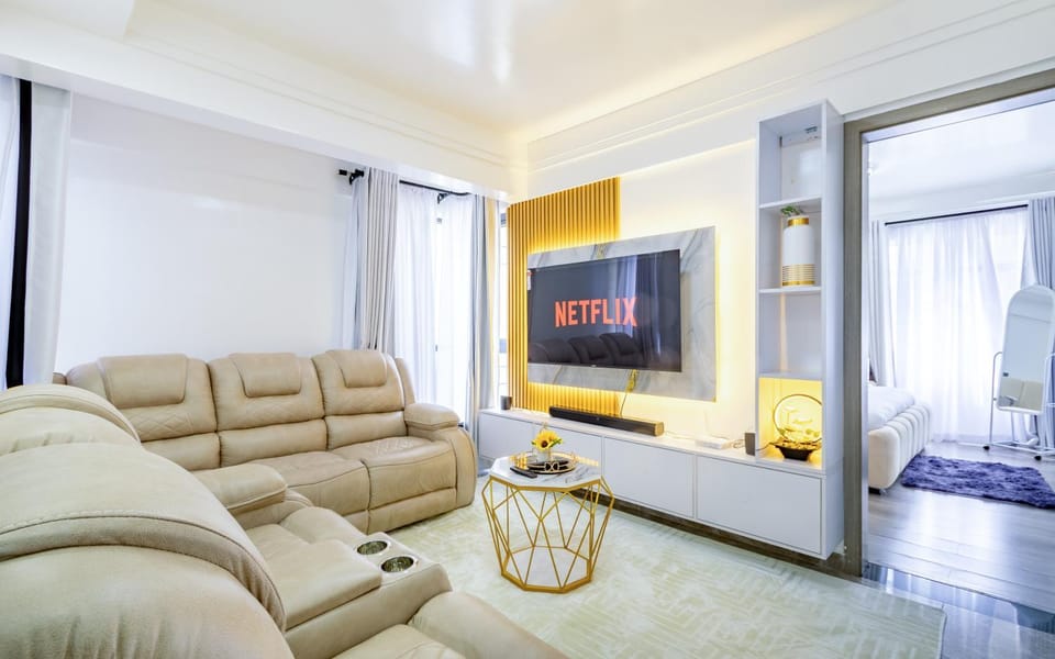Communal lounge/ TV room