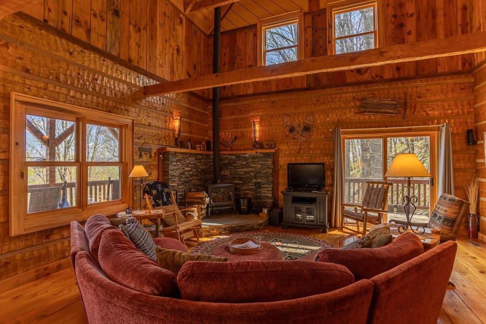 Van Beek's Peak House in Watauga