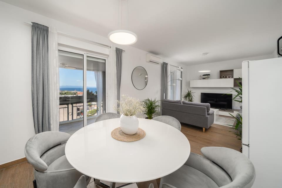 View (from property/room), Living room, Dining area, air conditioner