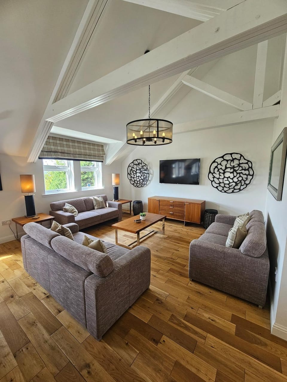 Luxury 3 Bedroom apartment with Loch View Apartment in Scotland