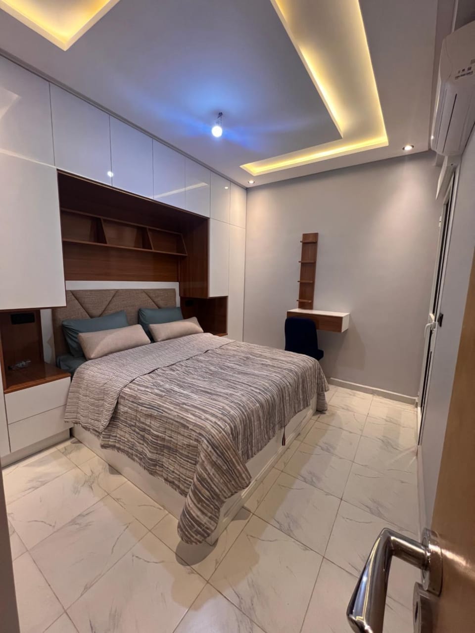Host near of the airport Apartment in Marrakesh