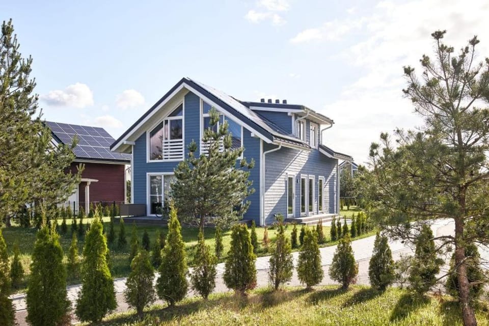 Property building, Garden view