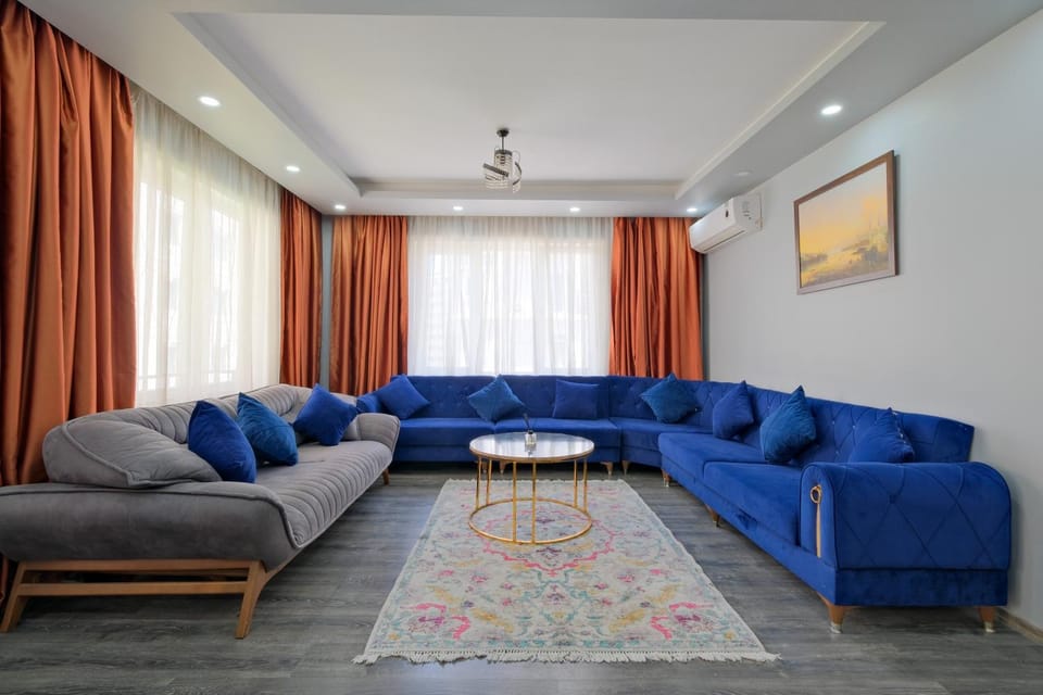 Living room, Seating area