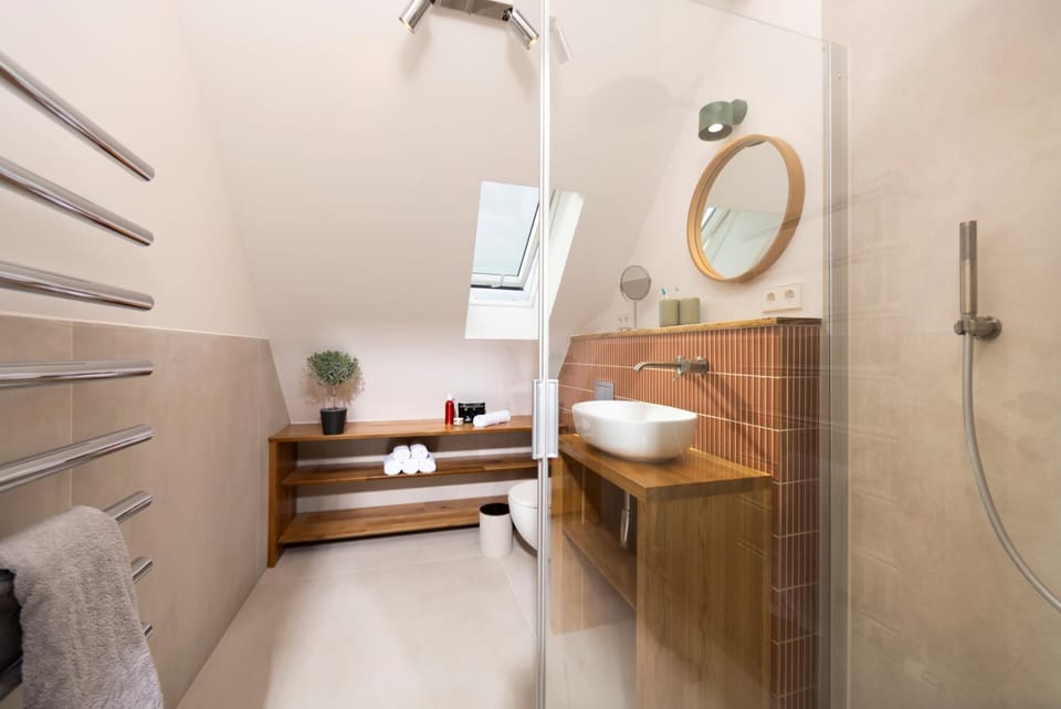 Design-Wohnung am Waldrand mit Dachterrasse und Blick auf das Achterwasser Apartment in Mecklenburg-Vorpommern, Germany