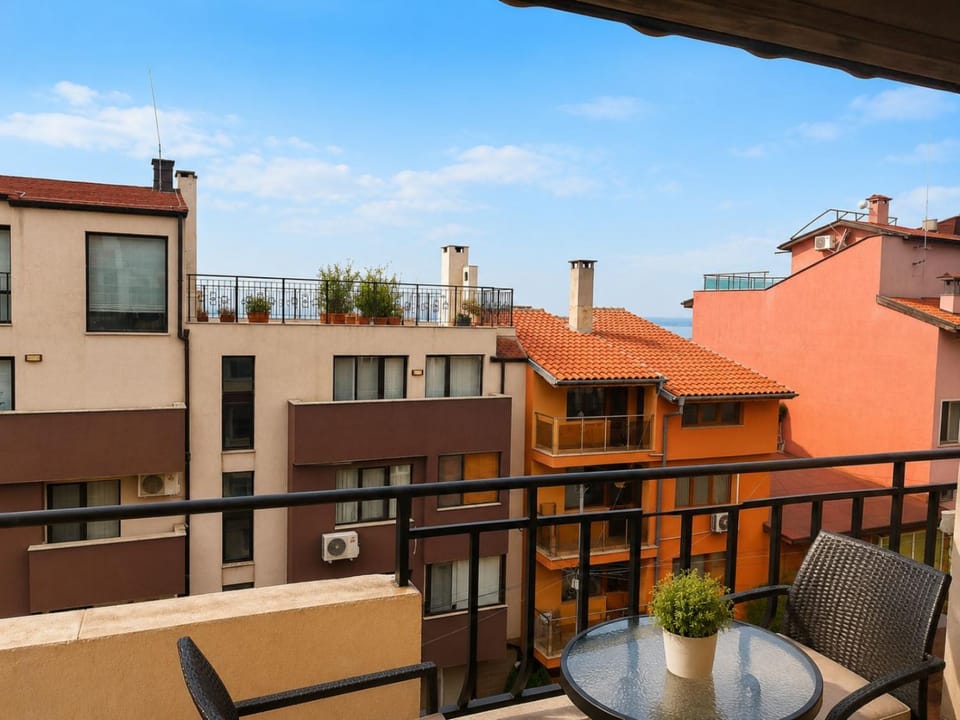 View (from property/room), Balcony/Terrace, Seating area