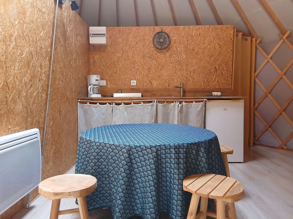 La yourte de troncais Luxury tent in Auvergne-Rhône-Alpes