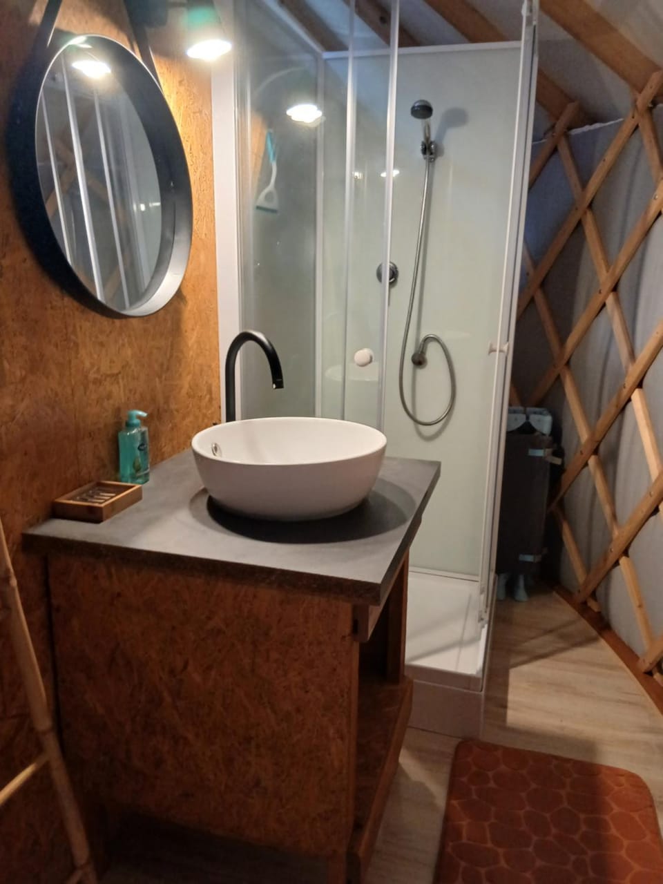 La yourte de troncais Luxury tent in Auvergne-Rhône-Alpes