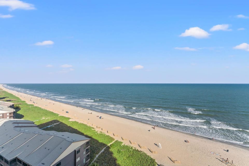 Ashworth 1306 - Oceanfront-Ocean Drive Section House in North Myrtle Beach