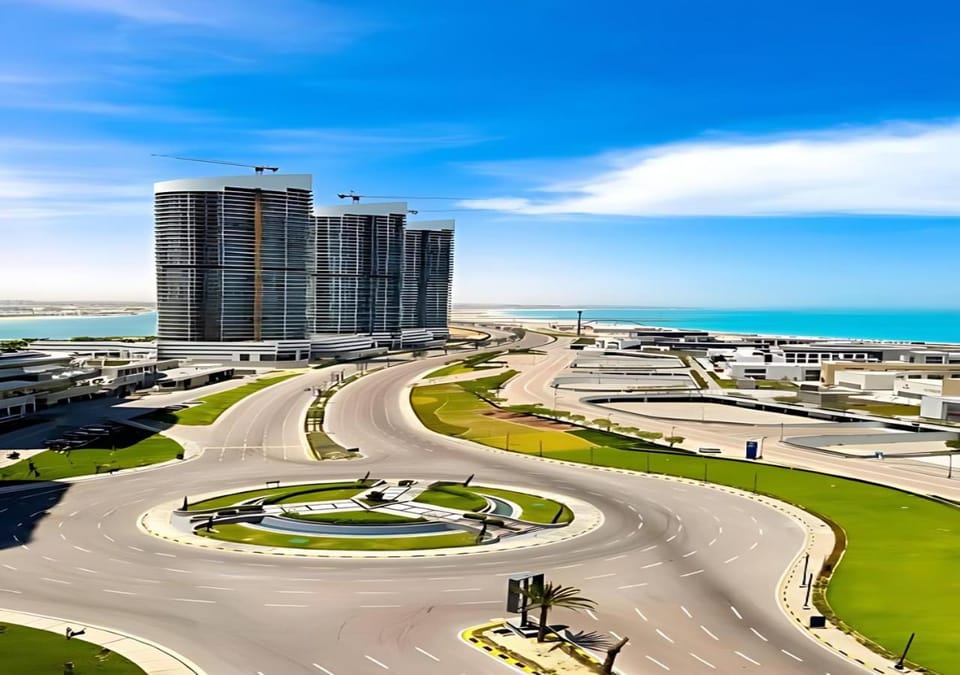 Property building, Seating area, City view, City view, Sea view, Sea view, Sunrise, Sunset