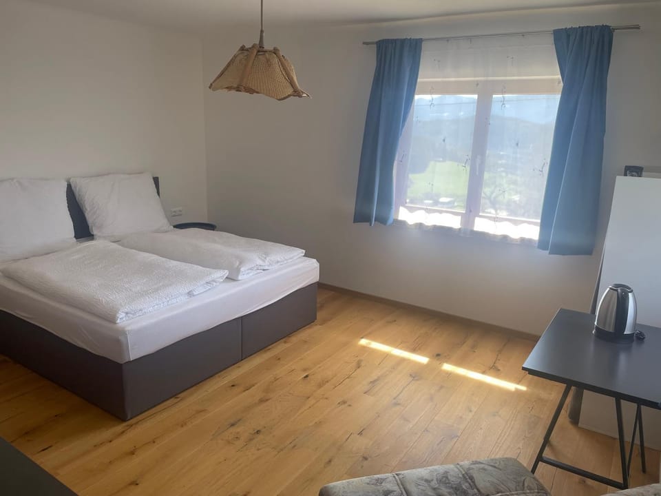 Pension Victoria Bed and Breakfast in Carinthia, Austria