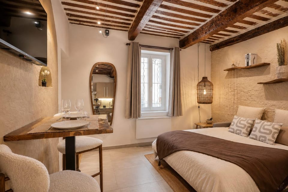 Cocon d'azur Charming Studio City Centre Apartment in Cassis
