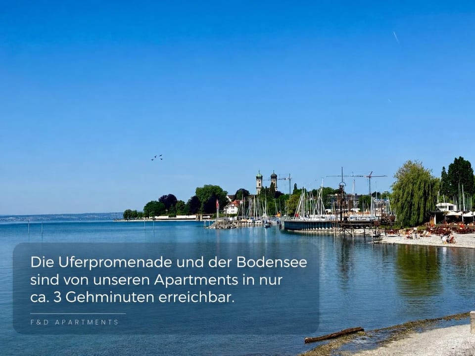 Text overlay, Lake view, Location