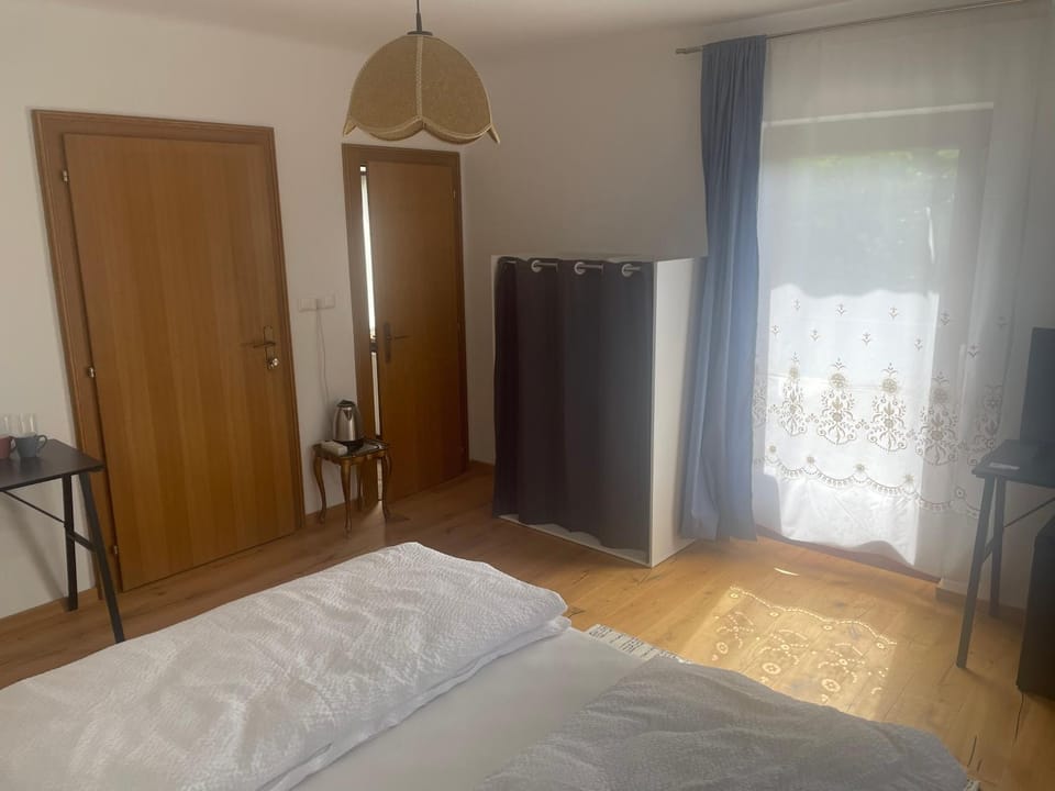 Pension Victoria Bed and Breakfast in Carinthia, Austria