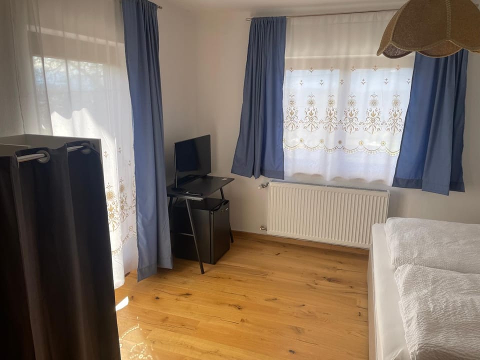 Pension Victoria Bed and Breakfast in Carinthia, Austria