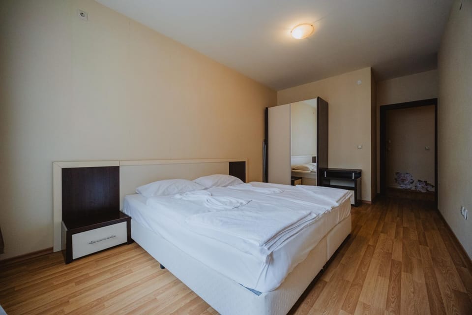Bed, Bedroom, wardrobe