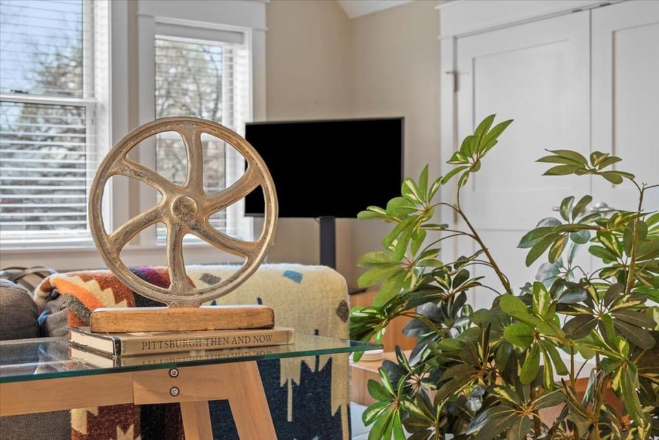 Shadyside Townhome Villa in Shadyside