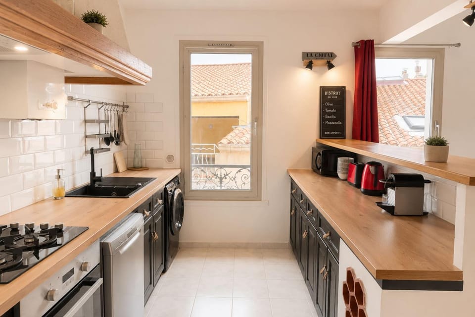 Appartement lumineux - Vieux Port - 2 ch - Clim Apartment in La Ciotat
