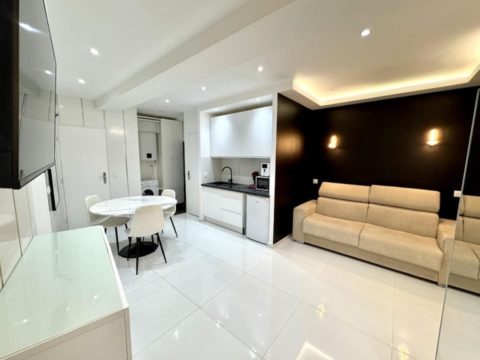 Appartement situé à 5 minutes à pieds du palais des festivals Apartment in Cannes