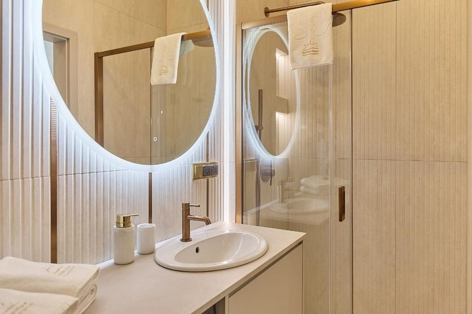 Shower, Bathroom
