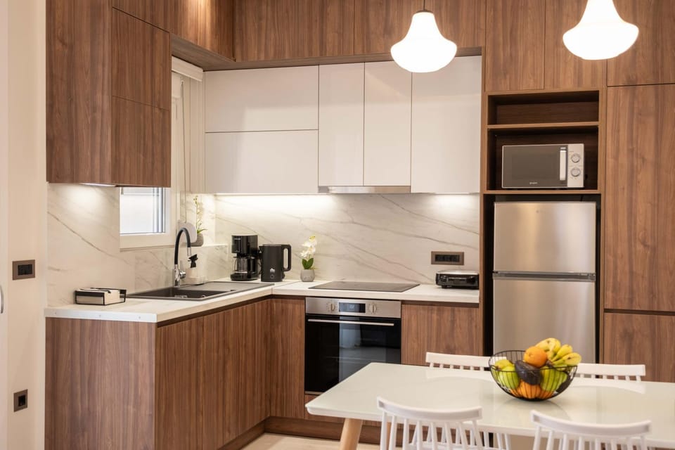 Kitchen or kitchenette, kitchen