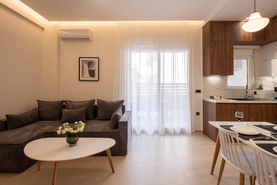 Living room, Dining area, kitchen