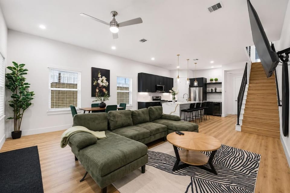 Dejs Signature Oasis HTX NRG stadium Apartment in Houston