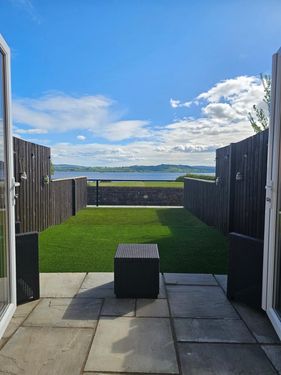 Luxury 1 Bedroom apartment with Loch View BLL Apartment in Scotland