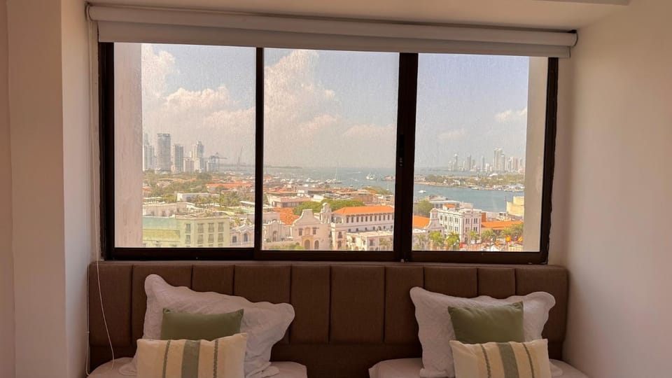 Downtown 2BR - Unbeatable City Views Apartment in Cartagena