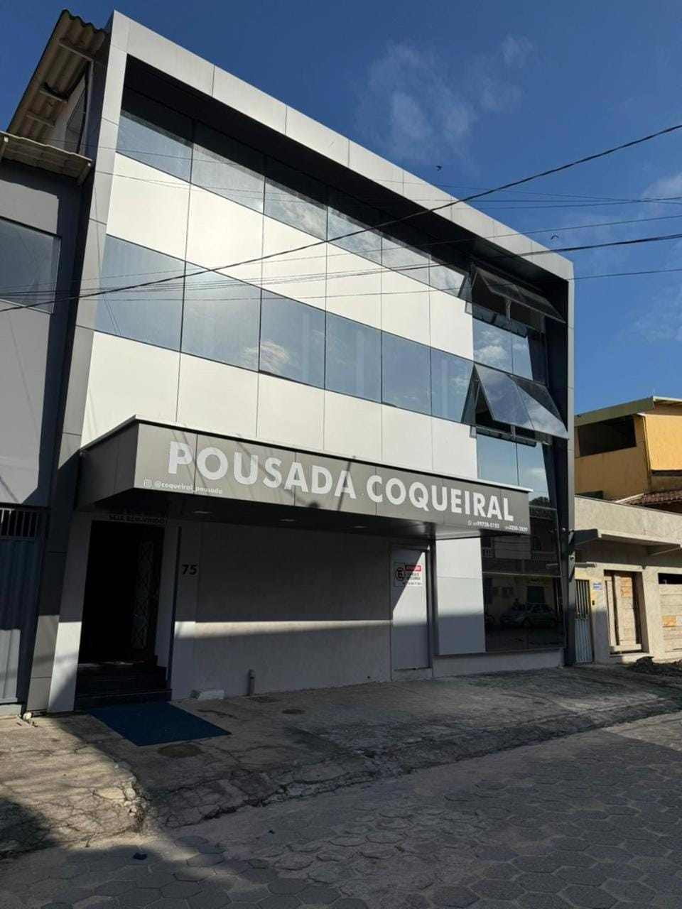 Property building, Facade/entrance