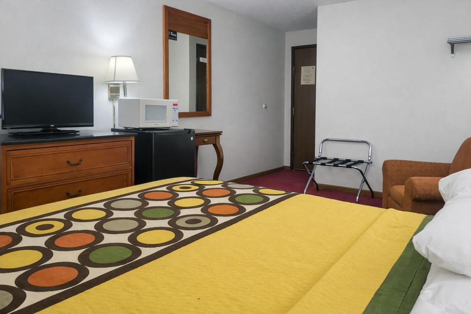 Bed, View (from property/room), Bedroom, Family, furniture, microwave, pet friendly