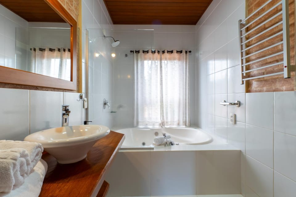 Shower, Bathroom, Bath, towels
