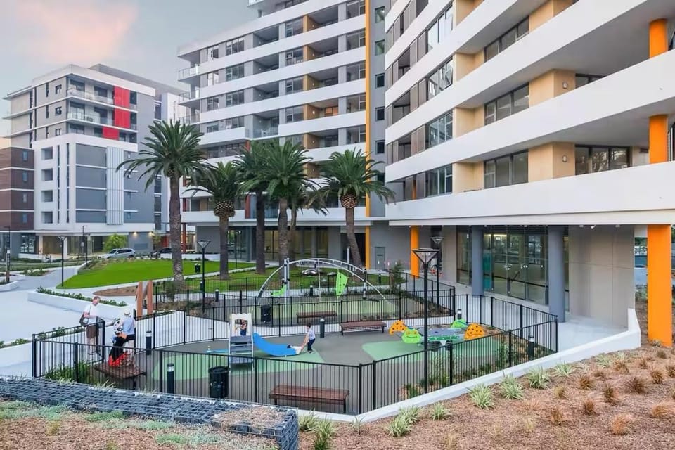 Staycation Vibes Resort-Style 2BR Pool & Gym Apartment in Sydney