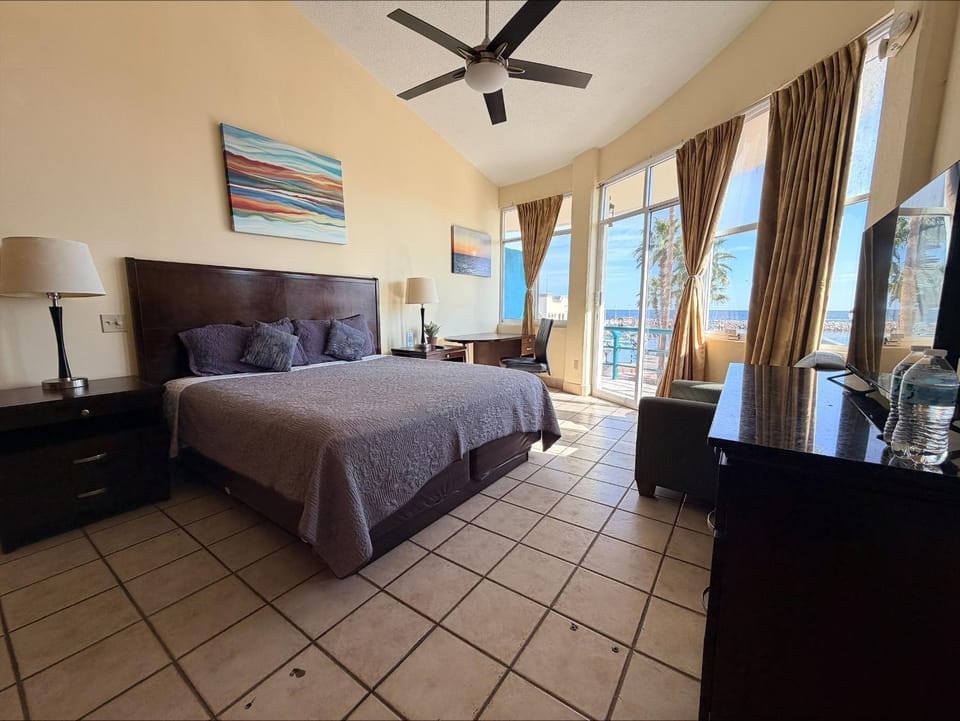 Bed, Photo of the whole room