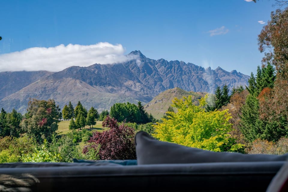 Nearby landmark, Natural landscape, Mountain view
