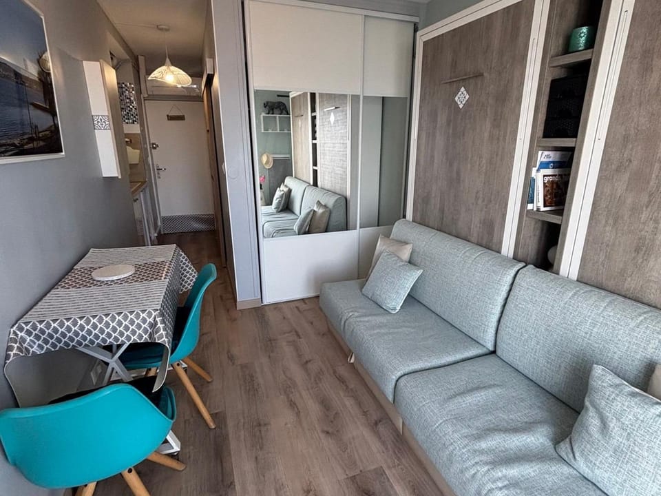 Mini-studio climatisé, vue sur l'Étang - 2 pers. - FR-1-503-194 Apartment in Balaruc-les-Bains