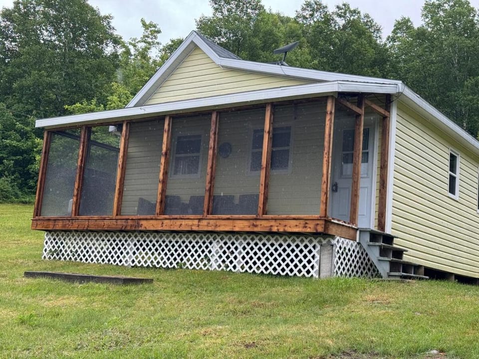 Adorable one-bedroom cottage on Cabot Trail House in Nova Scotia