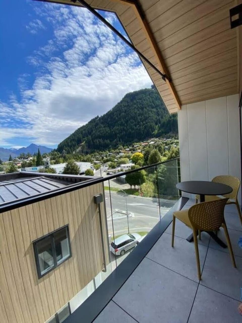 Peak View Apartment with carpark Walk to CBD Apartment in Queenstown