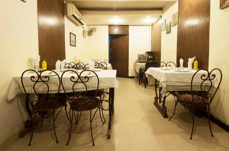 Restaurant/places to eat, Breakfast, Lunch, Dinner